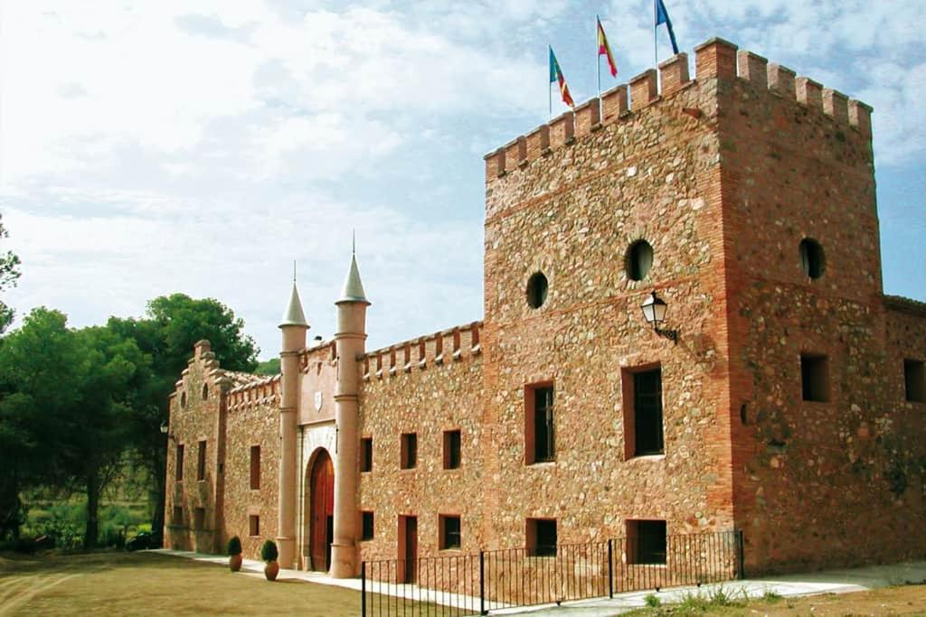 Apartment Masia De San Juan - Casas Numero 2 Y 4, Con Piscina En Masia Fortificada
